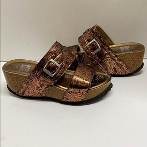 Muk Luk Wedge Sandals